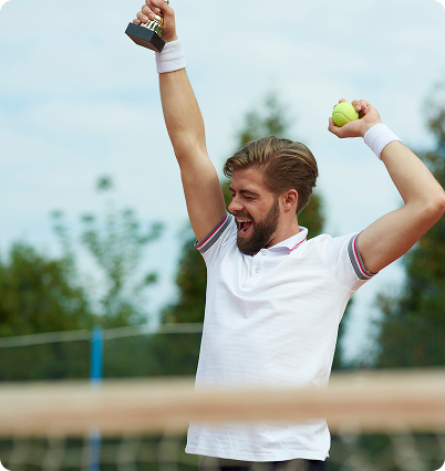 Evolve - Padel player celebrating